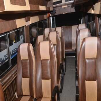 12 seater tempo traveller for leh